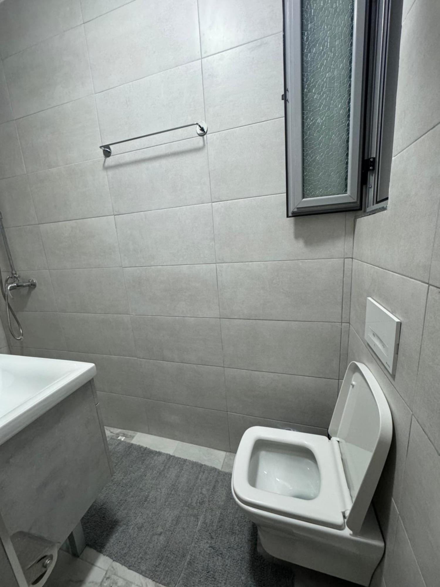 Adora Apartment Tirana Exterior foto