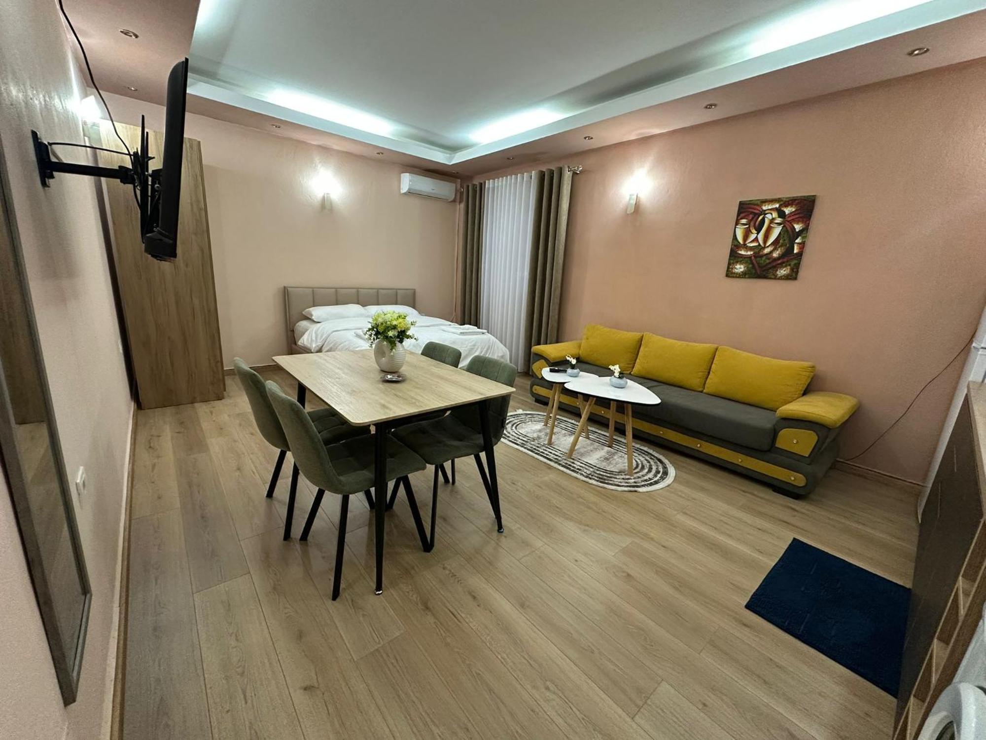 Adora Apartment Tirana Exterior foto