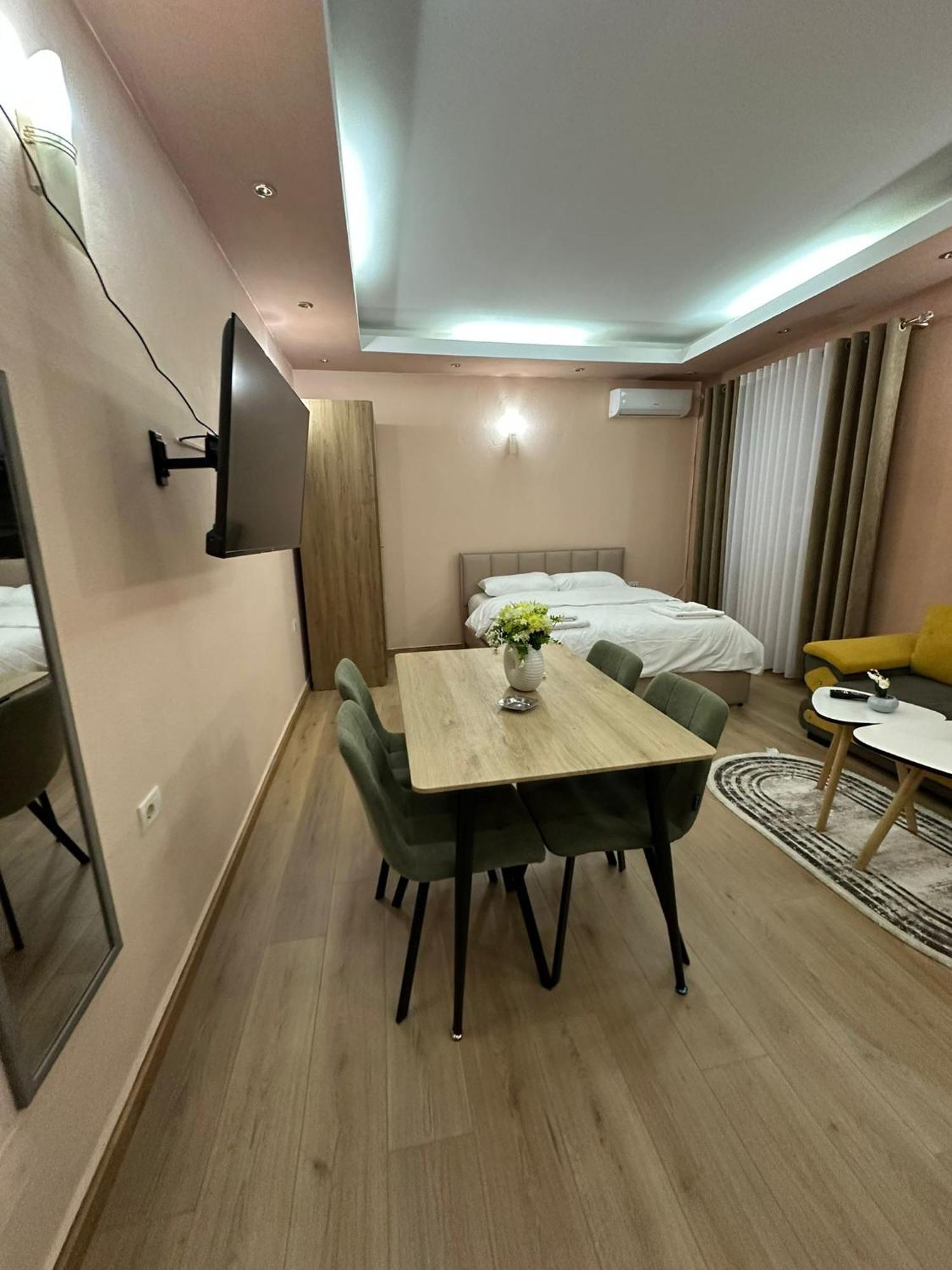 Adora Apartment Tirana Exterior foto