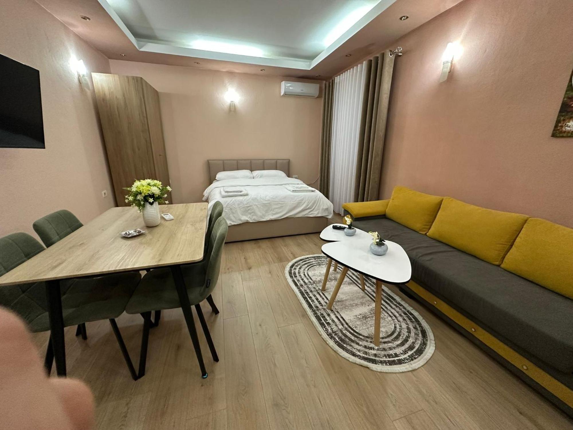 Adora Apartment Tirana Exterior foto